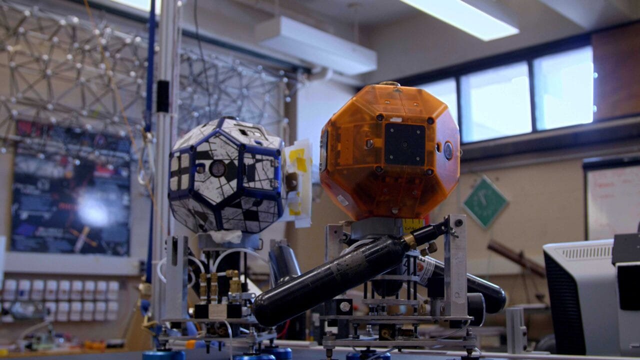 ZERO ROBOTICS Zero Gravity